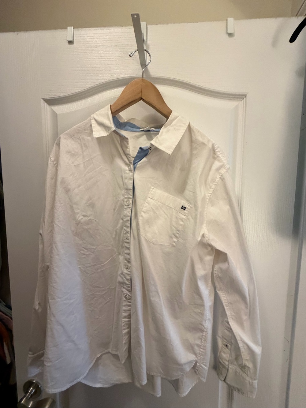 crown & ivy White Button-Down Shirt with Light Blue Trim